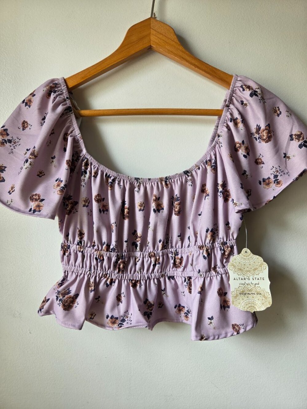 NWT ALTAR'D STATE LAVENDER FLORAL SCOOP NECK CUTE TOP SIZE XS